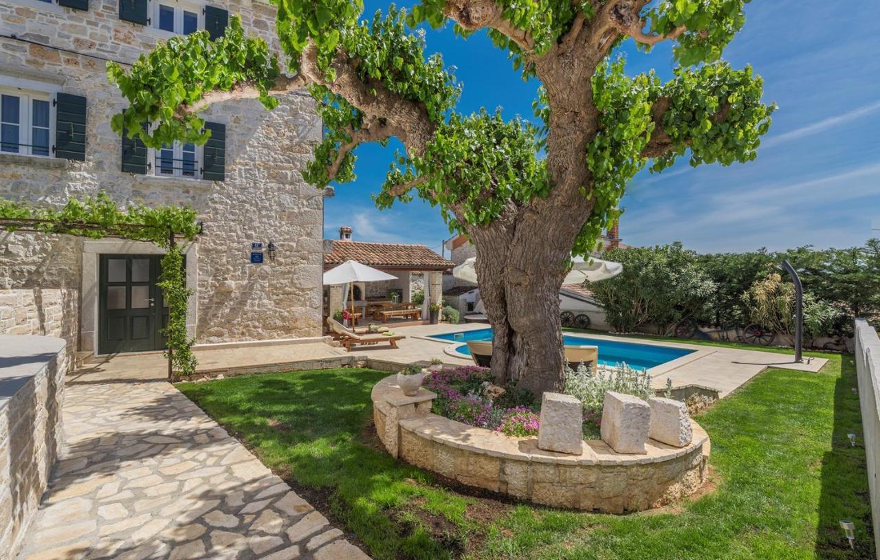 Beautiful Stone House - Villa Parentium With Private Pool Dračevac Exterior foto