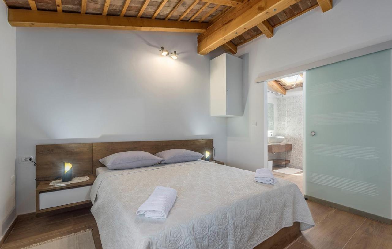 Beautiful Stone House - Villa Parentium With Private Pool Dračevac Exterior foto